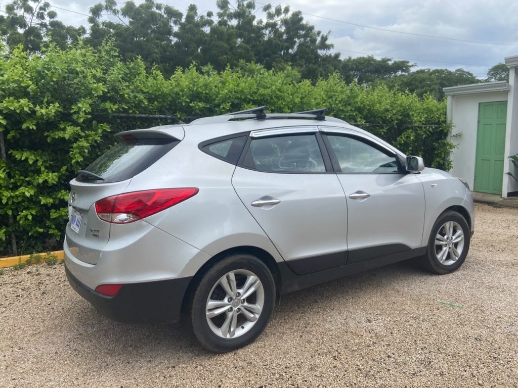 Hyundai Tucson photo 3