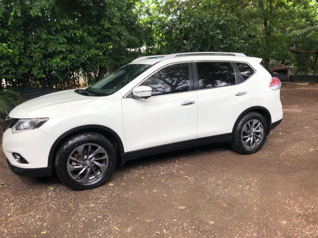 Nissan XTrail photo 2